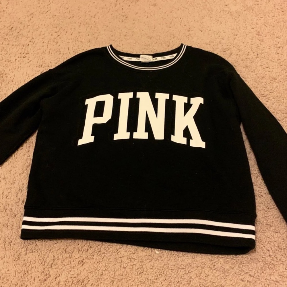 crew neck